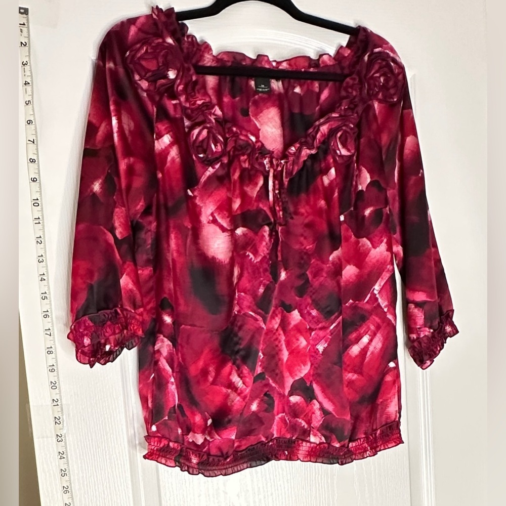 White House Black Market Red Pink Black Patterned Blouse, Medium